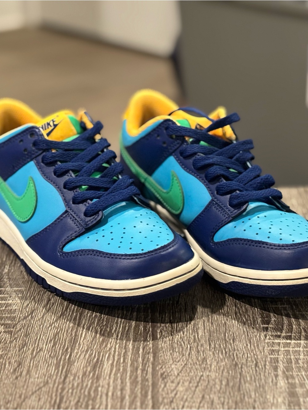 Nike Kids' Low-Top Sneakers in Blue/Green